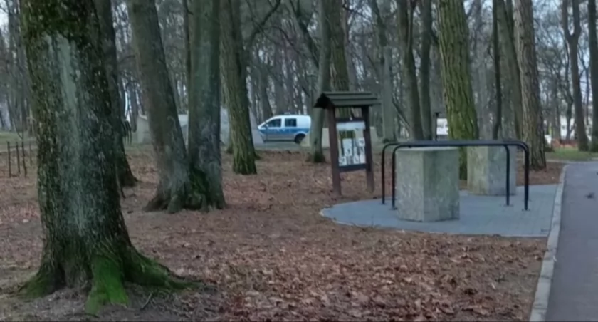 Na Brzozowym szybka reakcja uratowała mężczyznę przed wyziębieniem