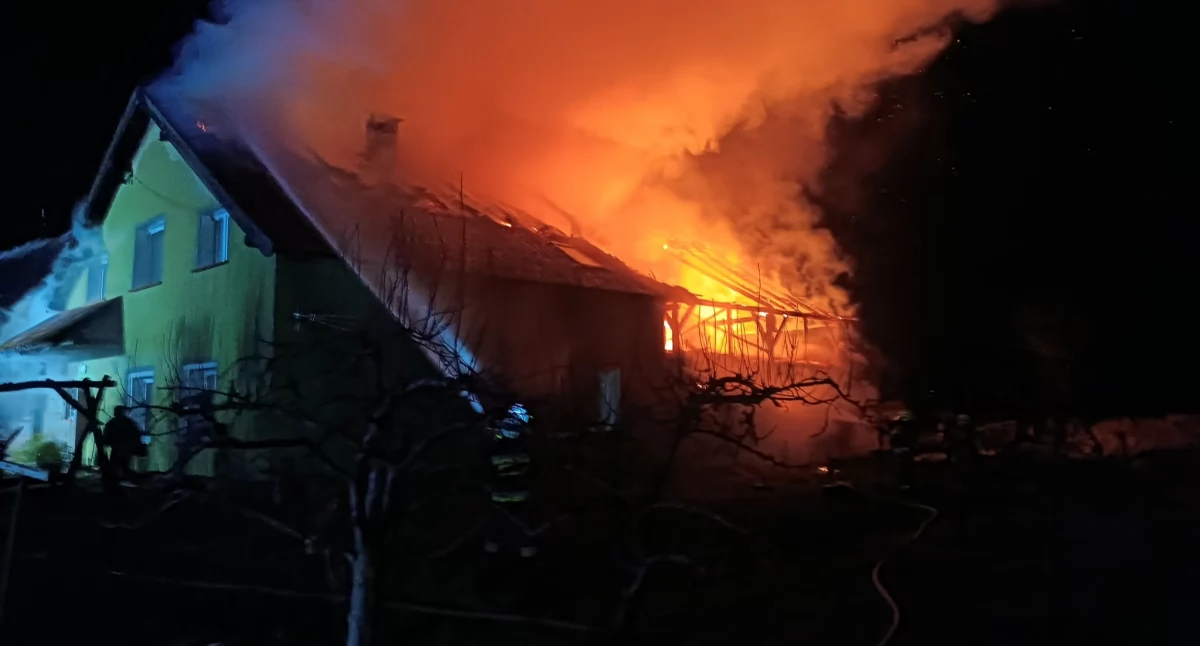 Tragedia w Gronowie. Rodzina straciła dom w pożarze