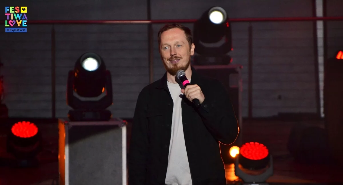 Jaka piękna katastrofa w Mrągowskim Centrum Kultury, czyli wieczór stand-upu z Antonim Syrkiem-Dąbrowskim