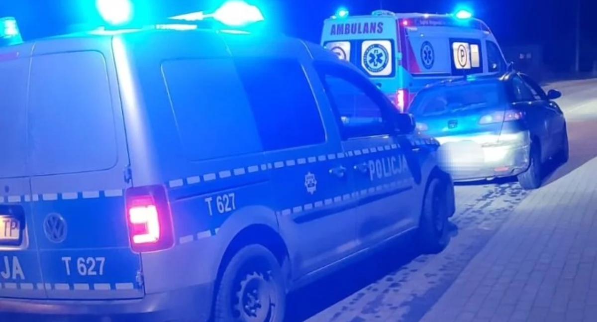 Dziwne zachowanie na drodze – 64-letni kierowca przewieziony do szpitala