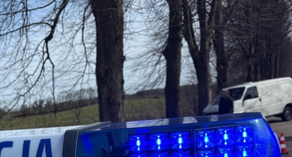 Zderzenie motorowerzysty z volkswagenem w Macharach