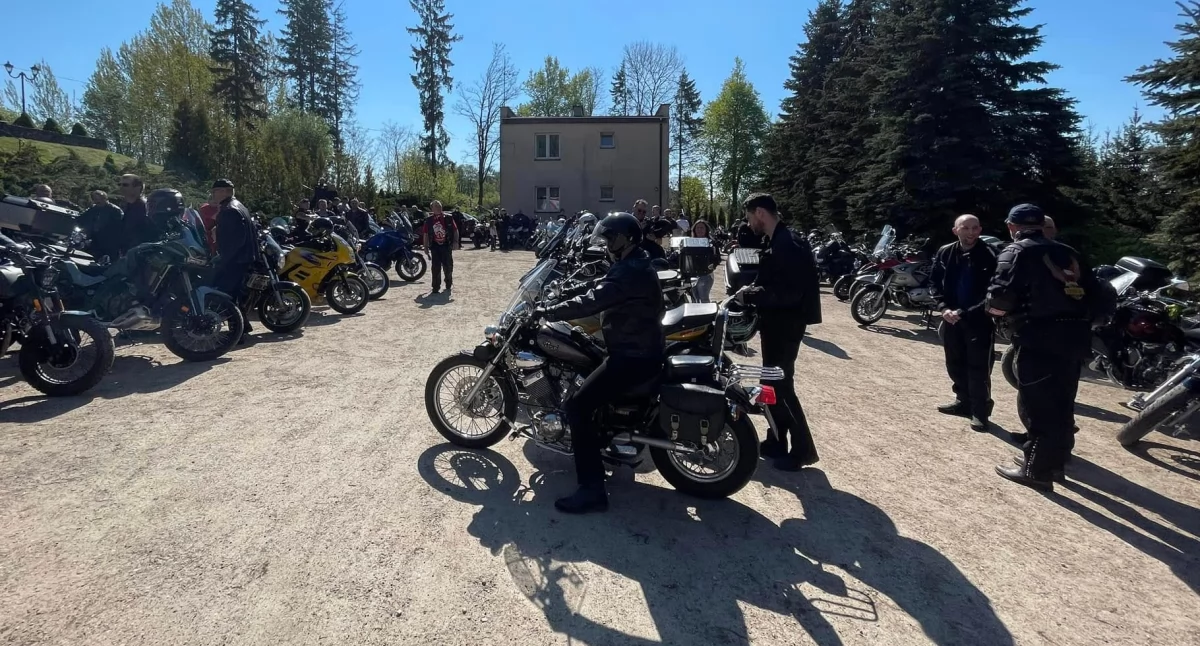 Motocyklowa inauguracja sezonu w Warpunach i Burszewie