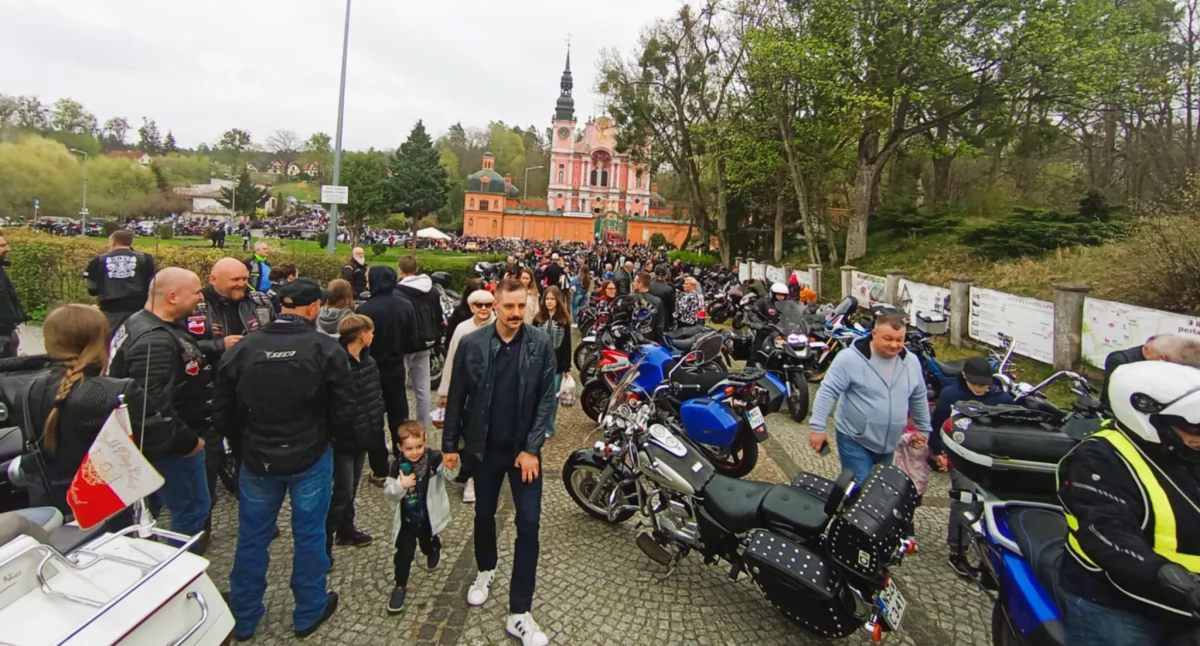 Motoświęconka w Świętej Lipce. Mrągowscy motocykliści podtrzymali tradycję
