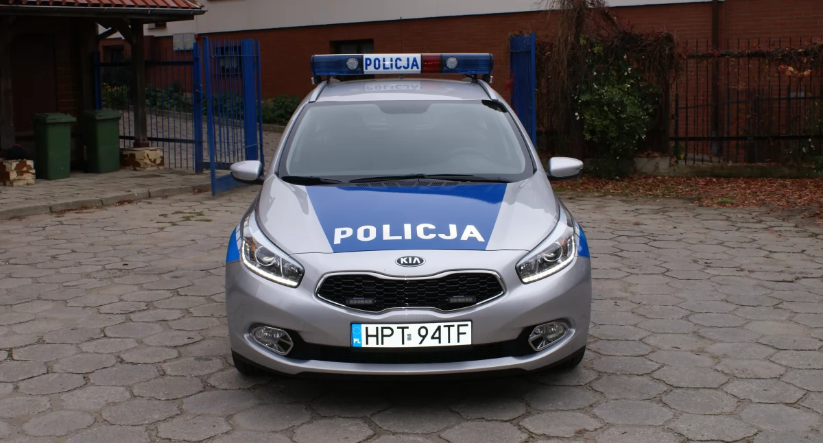 Policyjna interwencja w Mikołajkach. Agresor domowy zatrzymany