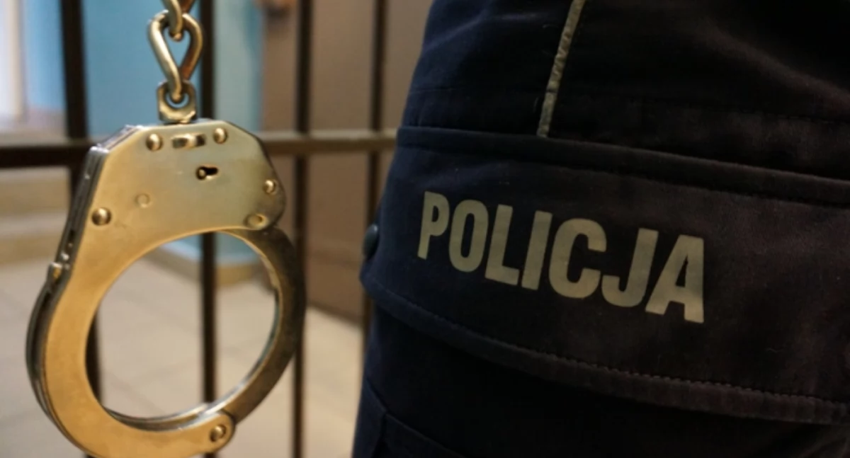 Awantura pod Mrągowskim Centrum Kultury. Interweniowała policja i pogotowie