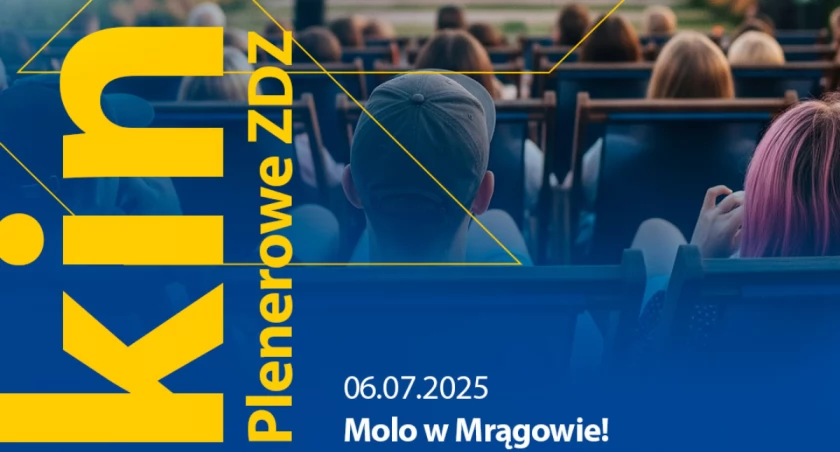 Letni seans nad jeziorem. Kino Plenerowe ZDZ na molo w Mrągowie