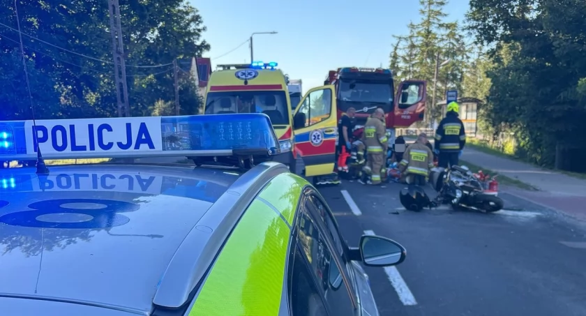Groźny wypadek z udziałem motocyklisty w Pieckach. Droga krajowa nr 59 zablokowana