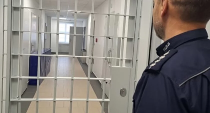 Nieudany skok na automat z grami. Policja bez trudu znalazła sprawcę