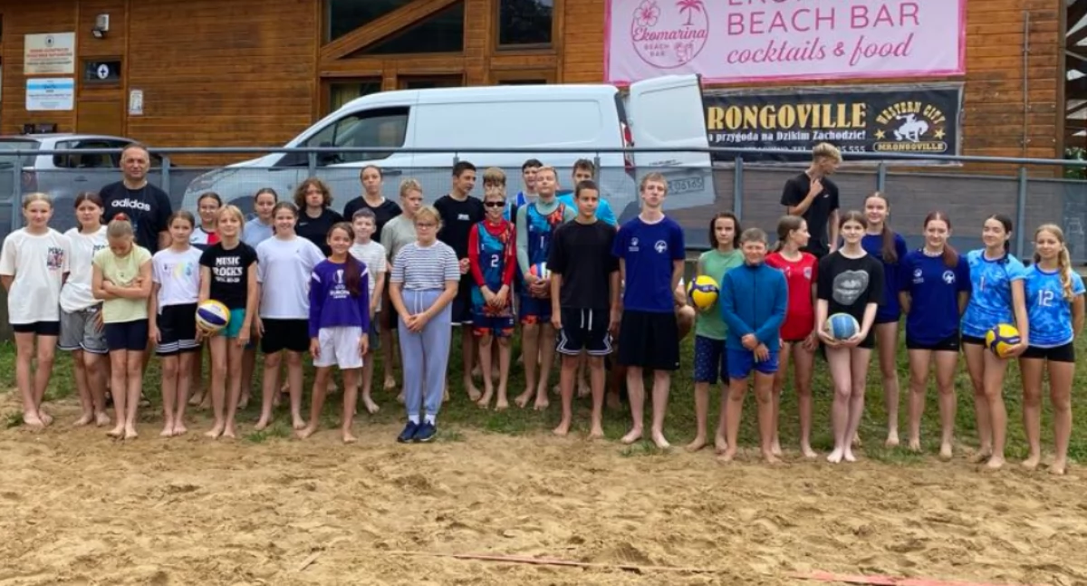 Sportowa rywalizacja na piasku – turnieje plażówki w Mrągowie