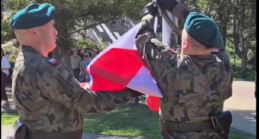 Mrągowo uczciło żołnierzy w przeddzień Święta Wojska Polskiego. Ciąg dalszy obchodów już dziś