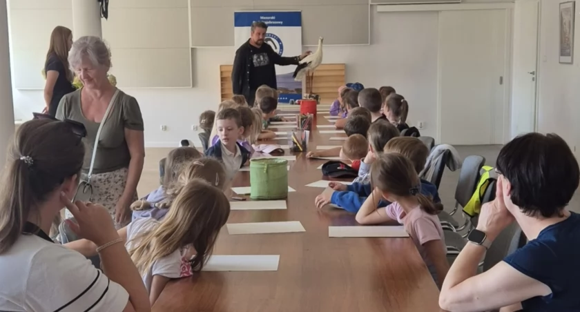 Mali mrągowianie poznawali fascynujący świat bocianów