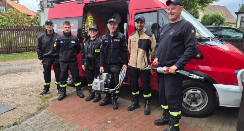 Nowy sprzęt hydrauliczny dla druhów z OSP Machary