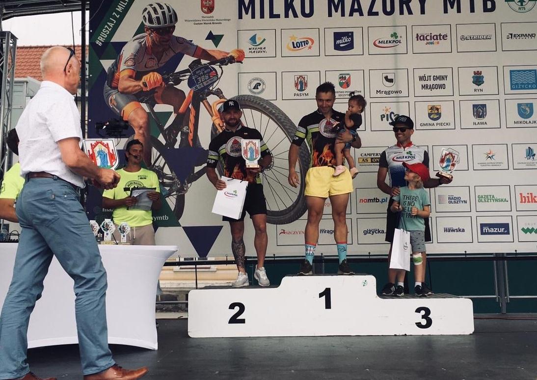 Mrągowscy strażacy zdominowali wyścig kolarski! Dwóch stanęło na podium w Pasymiu