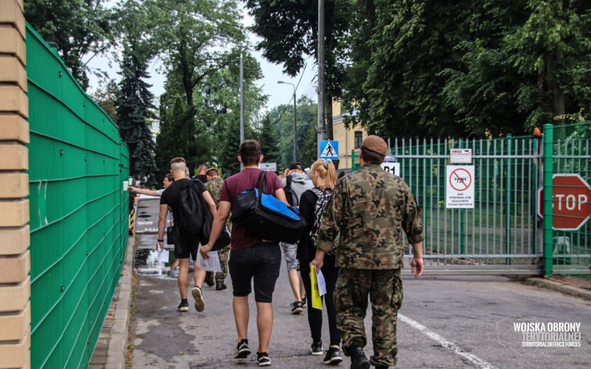 1000 ochotników wstępuje w szeregi terytorialsów