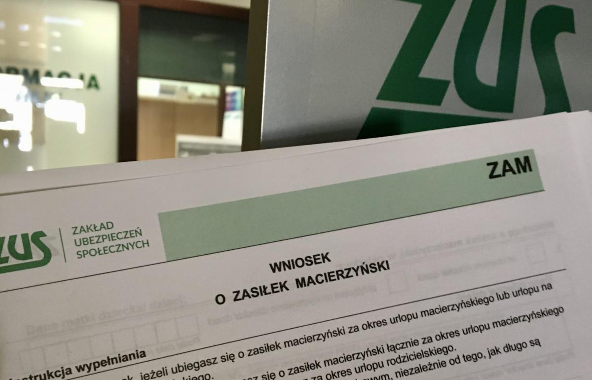Ojcowie też korzystają z urlopów rodzicielskich. Zobacz ilu ich było na Warmii i Mazurach