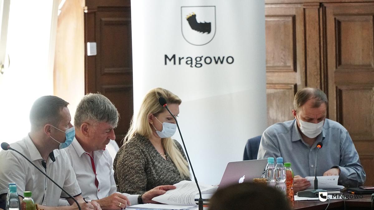 Czy SMS-y mogą decydować o absolutorium dla burmistrza? Pytamy eksperta Watchdog Polska