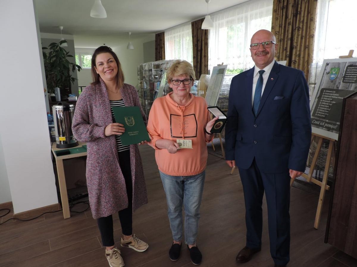 Dzień Samorządu Terytorialnego. Radni gminy Sorkwity z okolicznościowymi medalami