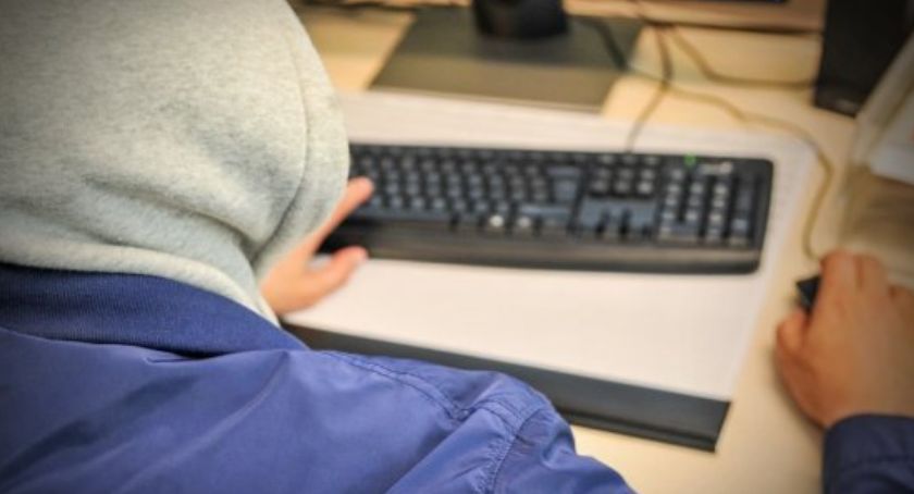 Mieszkanka powiatu straciła 50 tysięcy - wcześniej zadzwonili do niej z banku