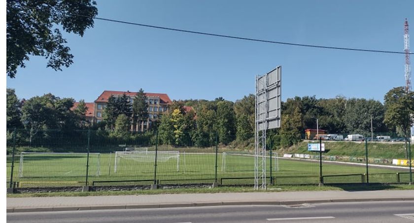 Władze Mrągowii złożyły petycję w sprawie stadionu - prawie tysiąc podpisów