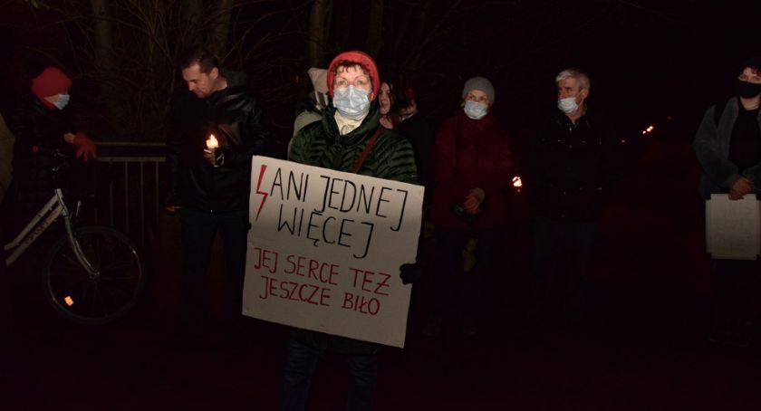 Kilkadziesiąt osób w Mrągowie powiedziało: ANI JEDNEJ WIĘCEJ