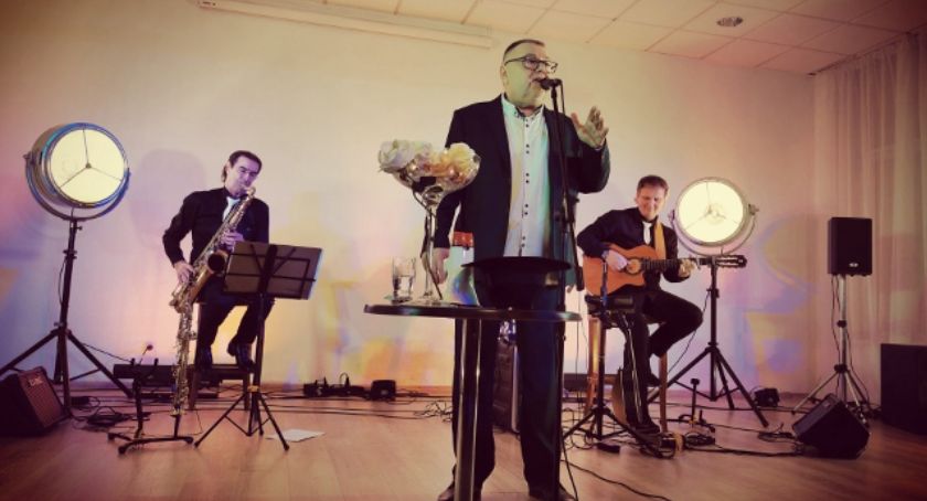 Śpiewające Obrazy 2021 - premiera książki i koncert Andrzeja Brzozowskiego