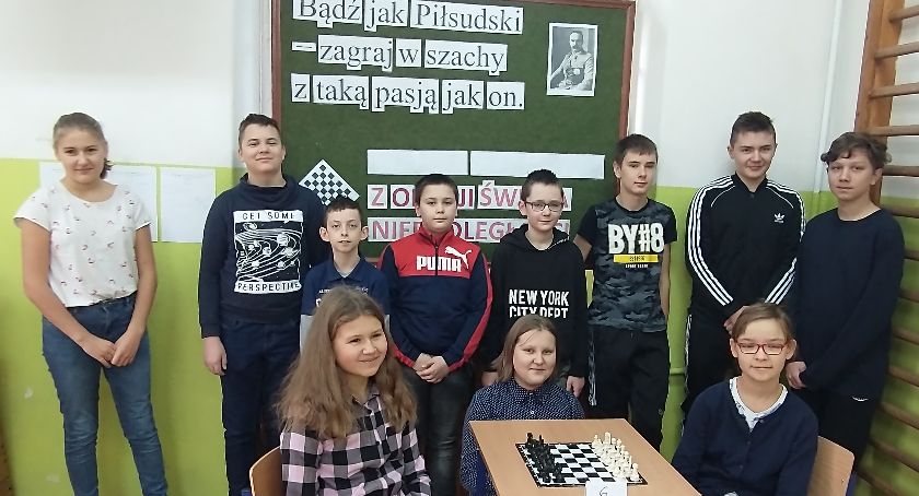 W szkołach w Szestnie i Bożem też świętowano odzyskanie niepodległości przez Polskę
