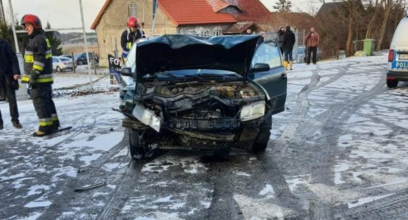 Wypadek w Szestnie - jedna osoba poszkodowana