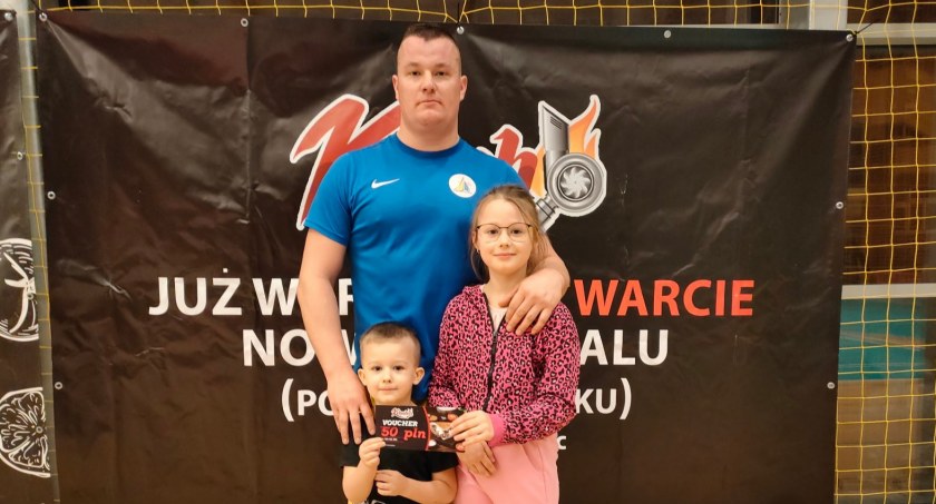 Mrągowska Liga Piłki Nożnej Halowej - Old Boys urwali pierwsze punkty liderowi