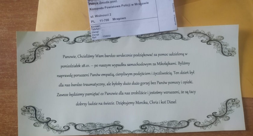 Policjanci z Mikołajek z podziękowaniami od uczestników kolizji: byliśmy poruszeni panów empatią