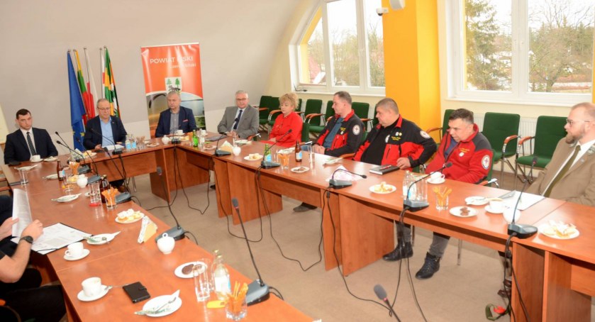 Rozmawiali o bezpieczeństwie na szlakach Wielkich Jezior Mazurskich