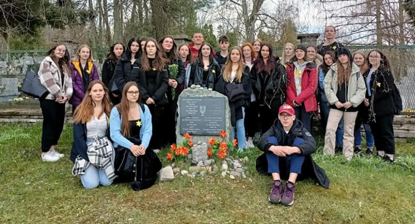 Młodzi mrągowianie pamiętali o powstańcach