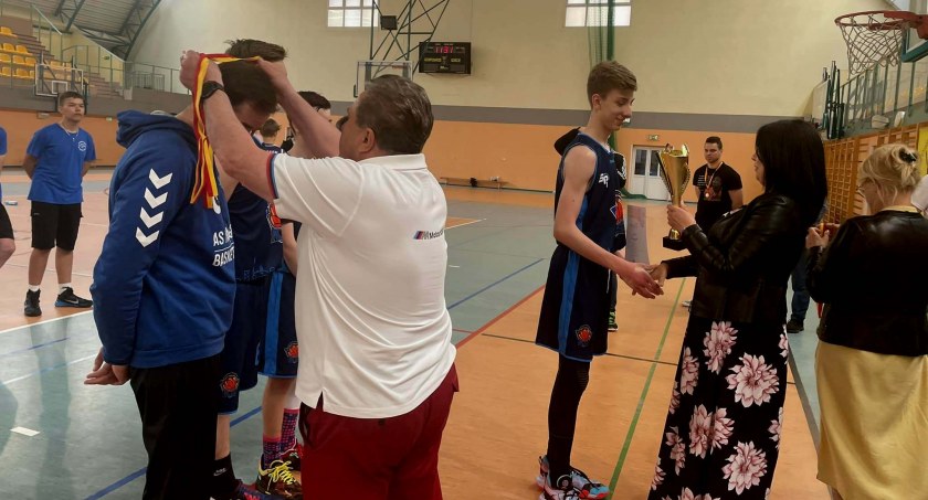 Szkoła Podstawowa nr 1 w Mrągowie ponownie Mistrzem Województwa w Koszykówce 3x3!
