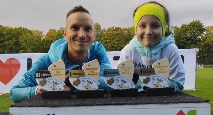 Rodzina Syczewów na bieżni - tata z córką na podium!