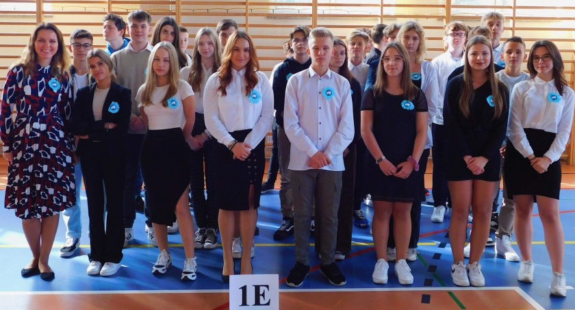 Ślubowanie klas pierwszych w Esenie