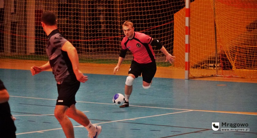 Mrągowska Liga Piłki Halowej na półmetku - MZL Głowala zgodnie z planem