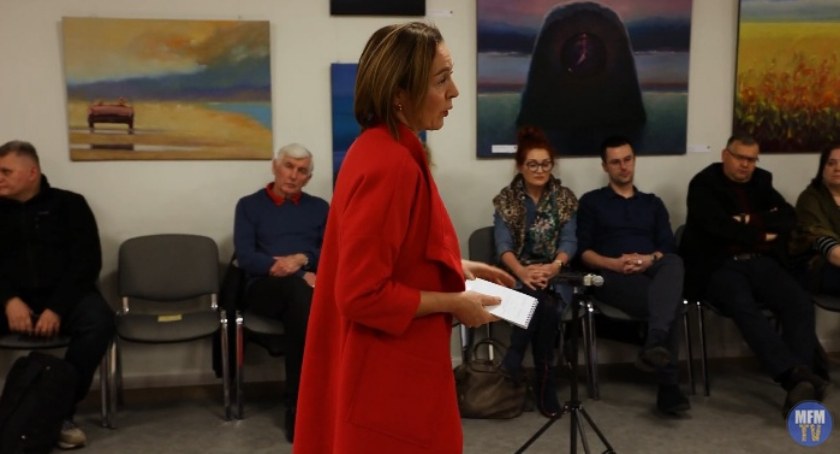 Burzliwe spotkanie w sprawie Bazy [VIDEO]
