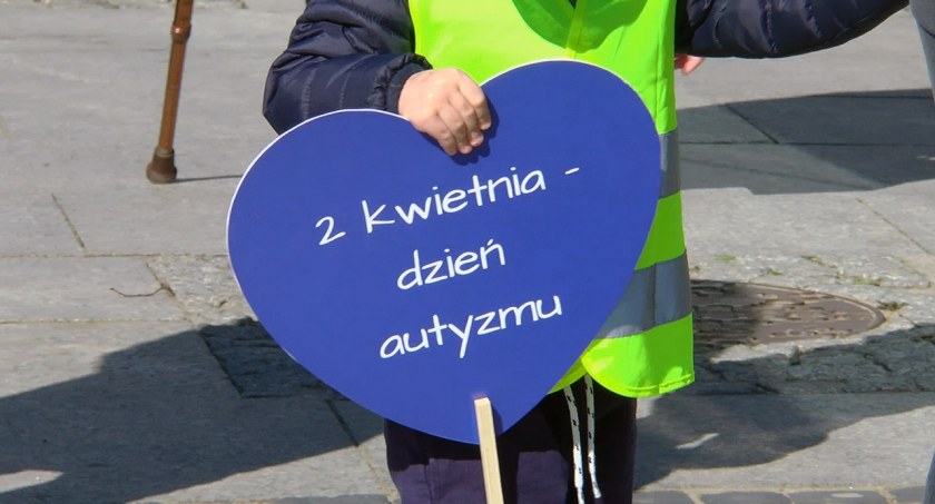 Niebieski Marsz dla Autyzmu przejdzie ulicami Mrągowa
