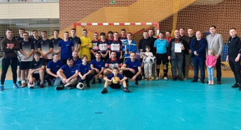 Wyszembork z pucharem przewodniczącego Rady Gminy Mrągowo 