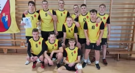 Najlepsza szkolna drużyna siatkarska w powiecie zagra w półfinale województwa 