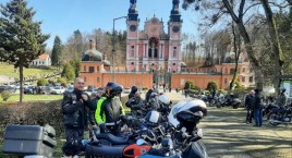 Mrągowscy motocykliści ruszyli ze święconką do Świętej Lipki