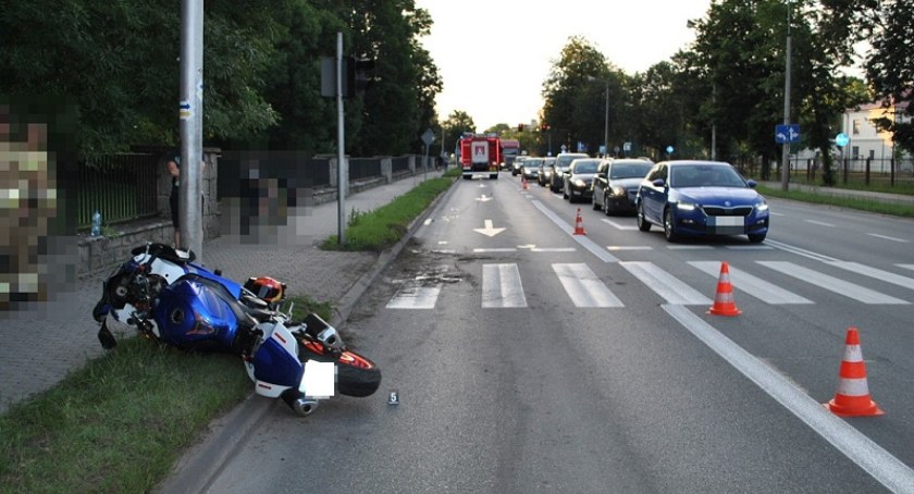 Biała Podlaska: Nie ustąpił pierwszeństwa. Trzy osoby trafił do szpitala