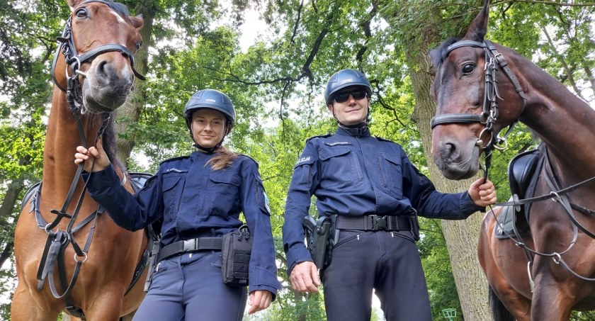 Powiat Bialski: Policjanci patrolują granicę konno