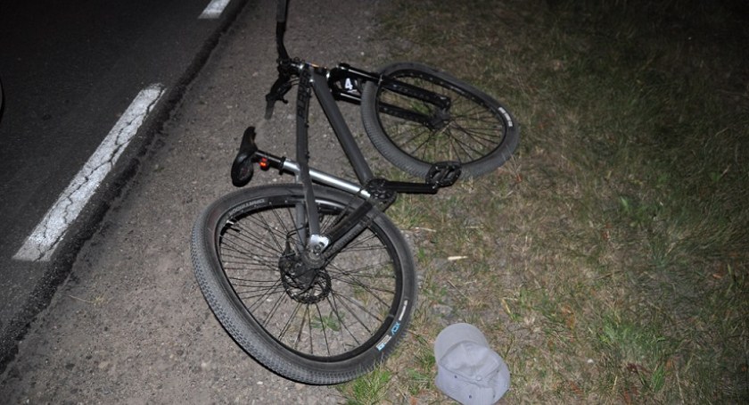 Dubów: Młoda kierowczyni potrąca rowerzystę podczas manewru skrętu. Ranny 14-latek trafił do szpitala