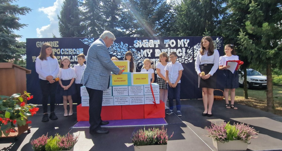 Hrud: Rozpoczął się nowy rok szkolny w Gminie Biała Podlaska. Przygotowanie do nauki rozpoczyna 1272 osób 