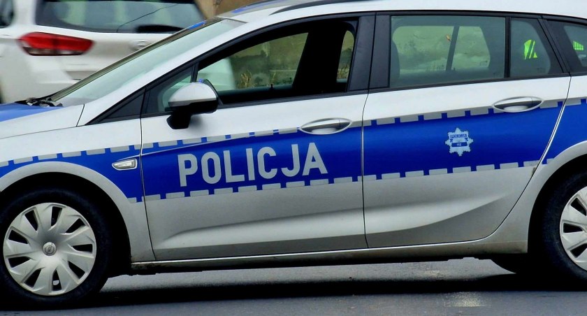 Powiat bialski: Policja dociera do komentujących. Weryfikuje również inne sygnały dotyczące bezpieczeństwa dzieci