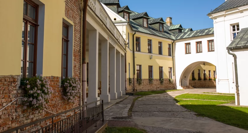 Leśna Podlaska: Kolejne wsparcie finansowe na odnowę zabytków w gminie. Tym razem wyremontowany zostanie zabytkowy Klasztor oo. Paulinów 
