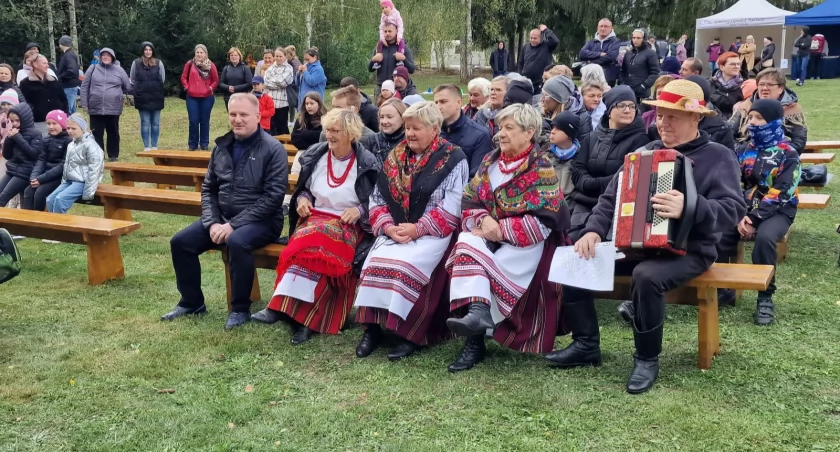 Gmina Biała Podlaska: Wydarzenie przyciągnęło fanów tej pory roku. Pogoda dopisała na Styrzynieckich Smakach Jesieni