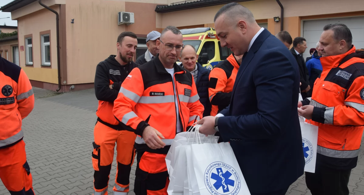 Biała Podlaska: Świętowali Dzień Ratownika Medycznego. Pogotowie otrzyma nowe ambulanse