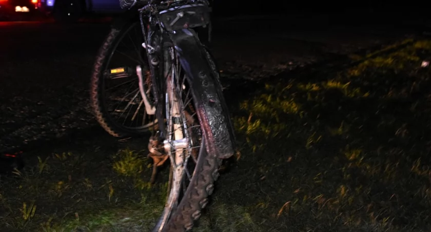 Gmina Leśna Podlaska: Najechał na tył roweru w Jagodnicy. Cyklista znalazł się w szpitalu