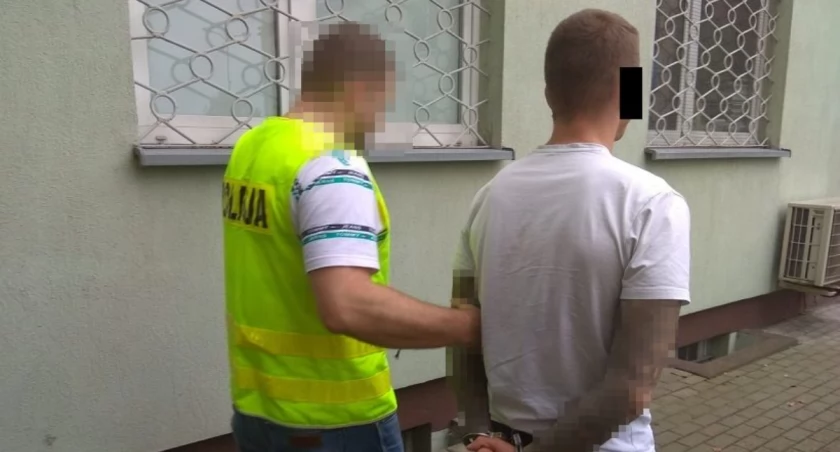 Biała Podlaska: Miał pomagać sprzątać. Zabrał za to 24 tys. złotych 